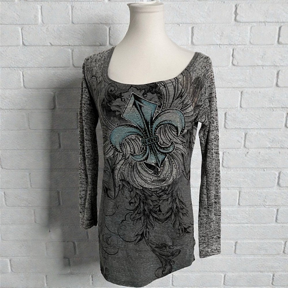 Y2K Fleur-de-Lis Long Sleeve Graphic Top | Gothic Tattoo Style Tee L